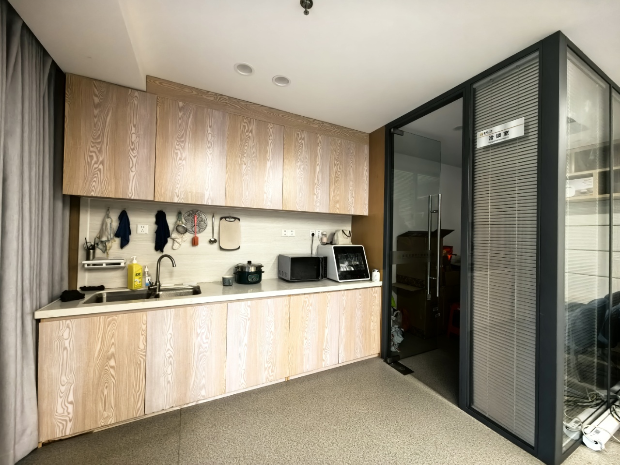 深圳莲花广场1307.25㎡出租