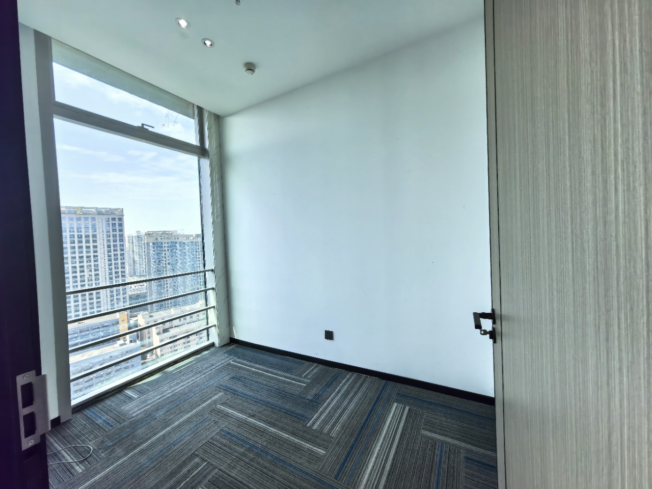 深圳碧桂园凤凰智谷176㎡出租