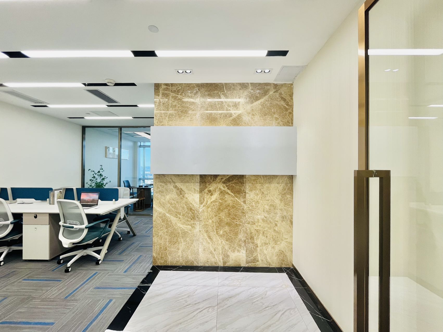 中洲控股中心2+1格局