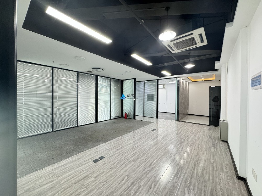 虚拟大学园298㎡出租｜3+1格局｜48元/㎡｜双面采光落地窗