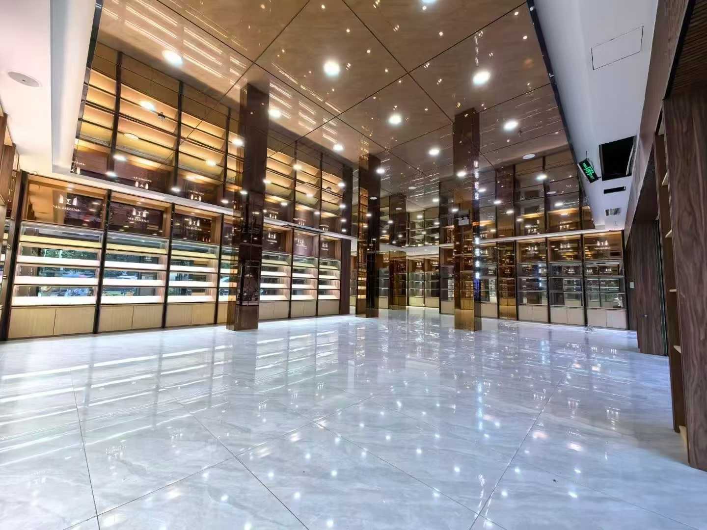 深圳华创意工社380㎡临街旺铺出租