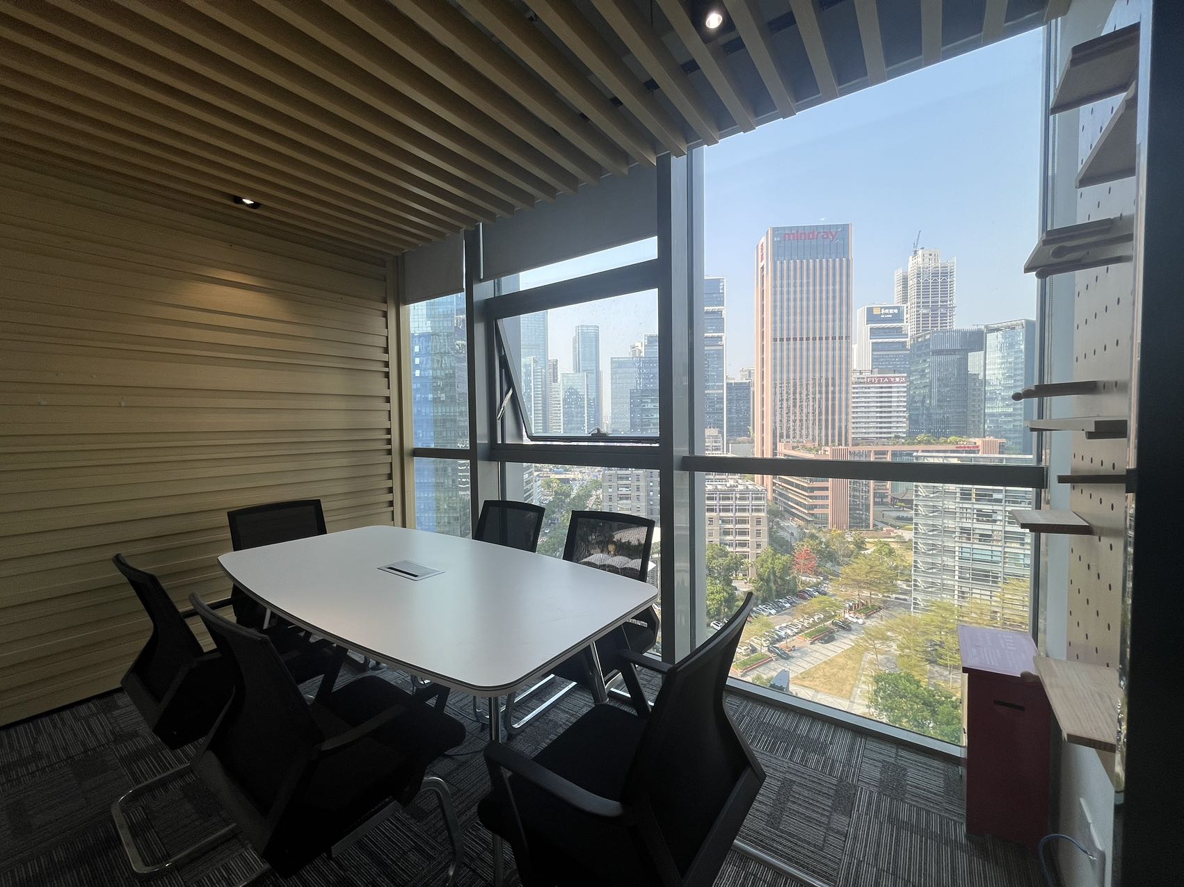 深圳迈科龙大厦724.55㎡半层出租