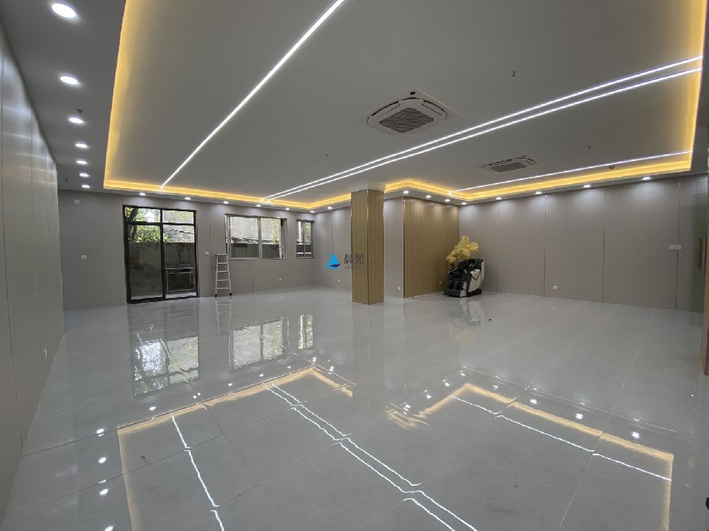 深圳灵芝大厦220㎡出租｜可明火｜独立洗手间+私密露台