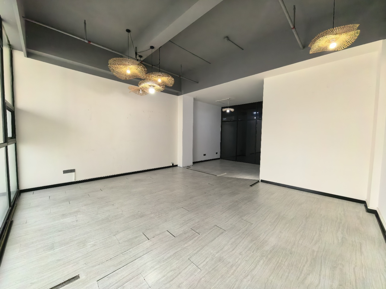 旭联商务中心158㎡出租