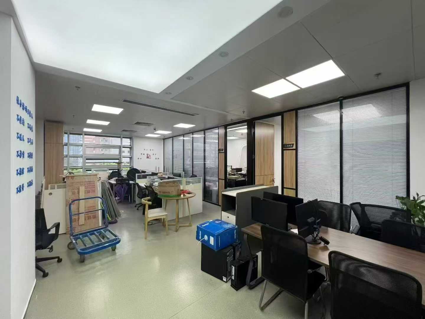 深圳清凤荣盛创投大厦400㎡出租