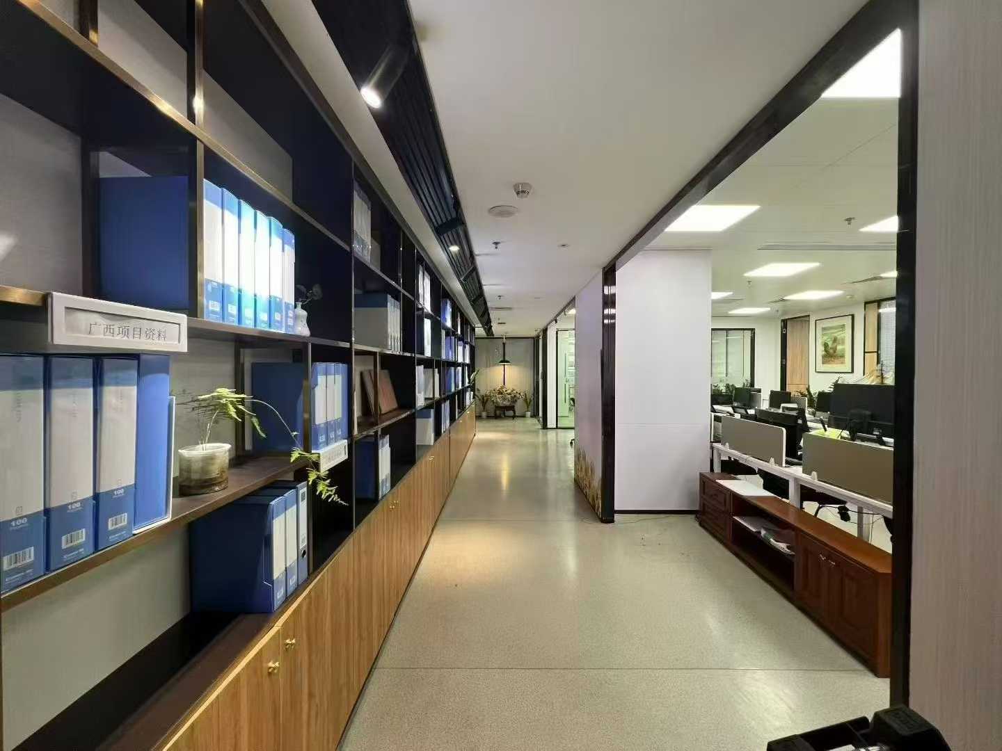 深圳清凤荣盛创投大厦400㎡出租