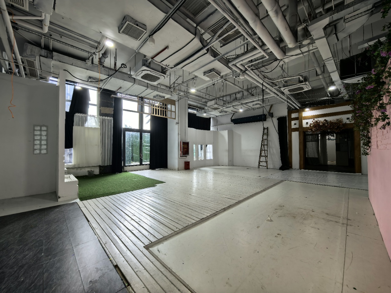 深圳莲花广场2100㎡出租