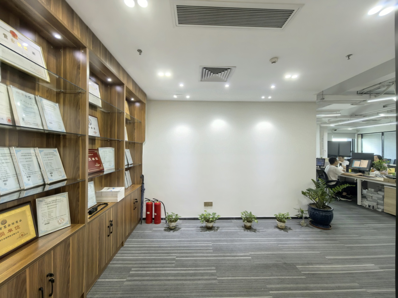 莲花广场278.18㎡出租