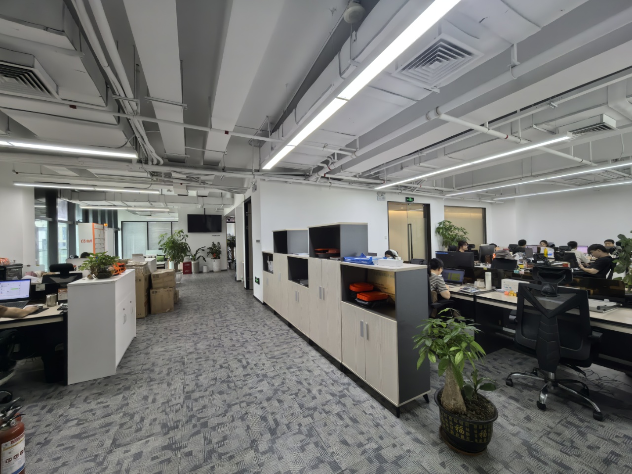 莲花广场563.23㎡出租