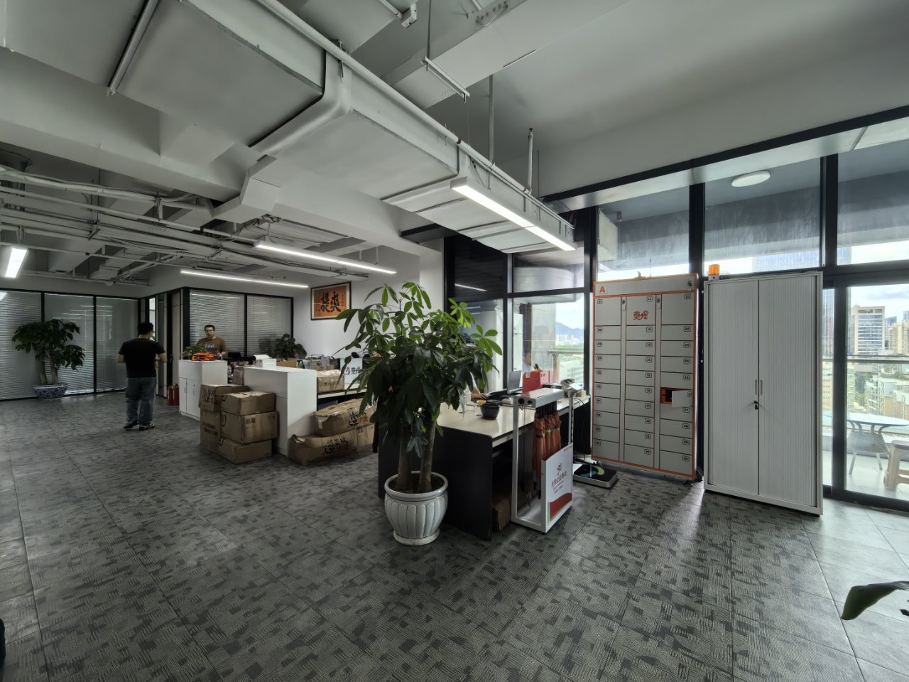 莲花广场563.23㎡出租