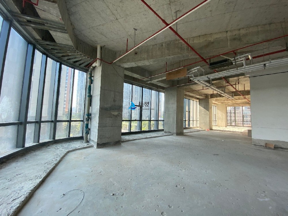 豪方天际广场1462.38㎡出租｜80%实用率｜三面景观｜35元/㎡含税