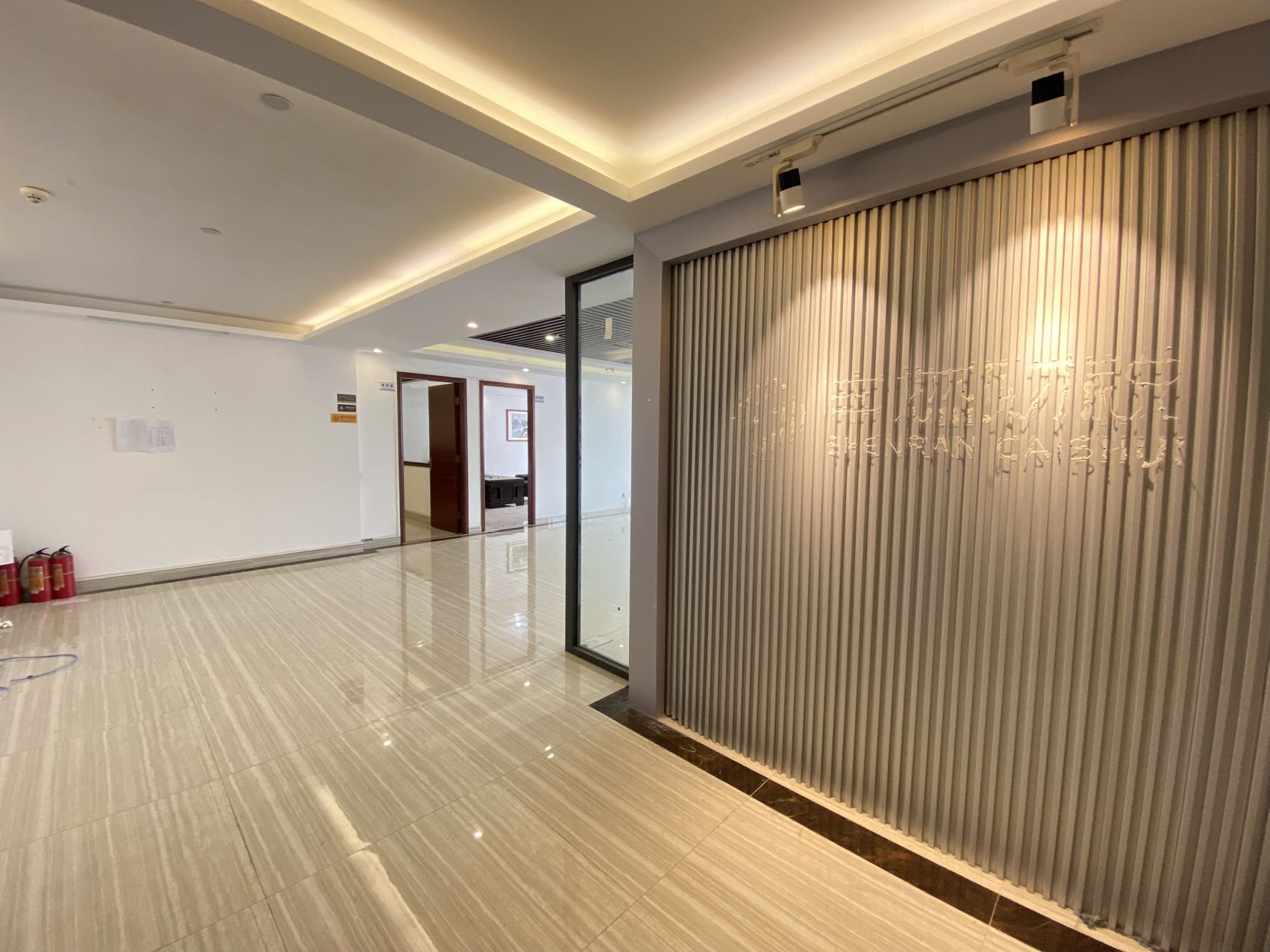 明月花都280㎡出租