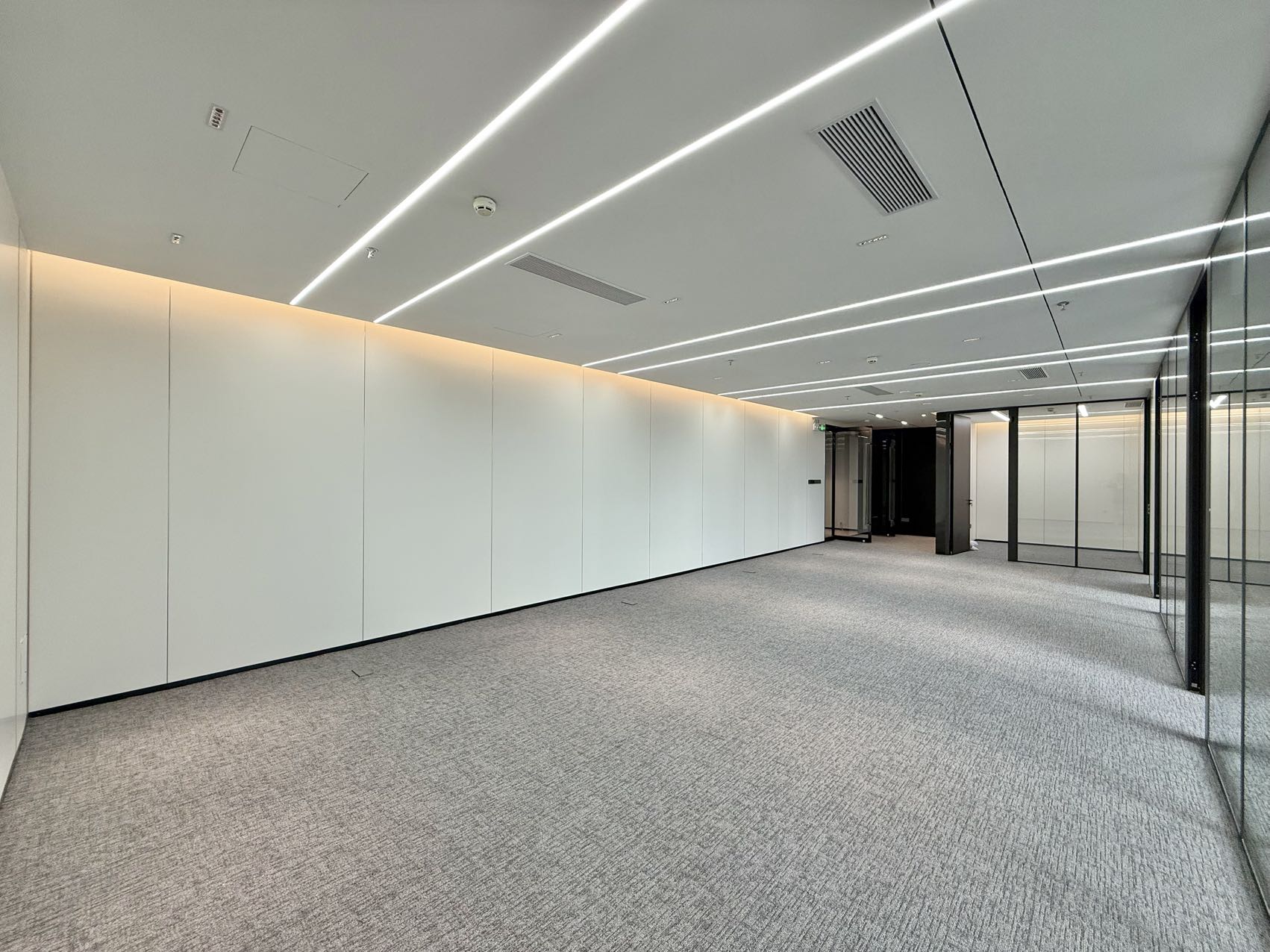 芒果网大厦318㎡出租