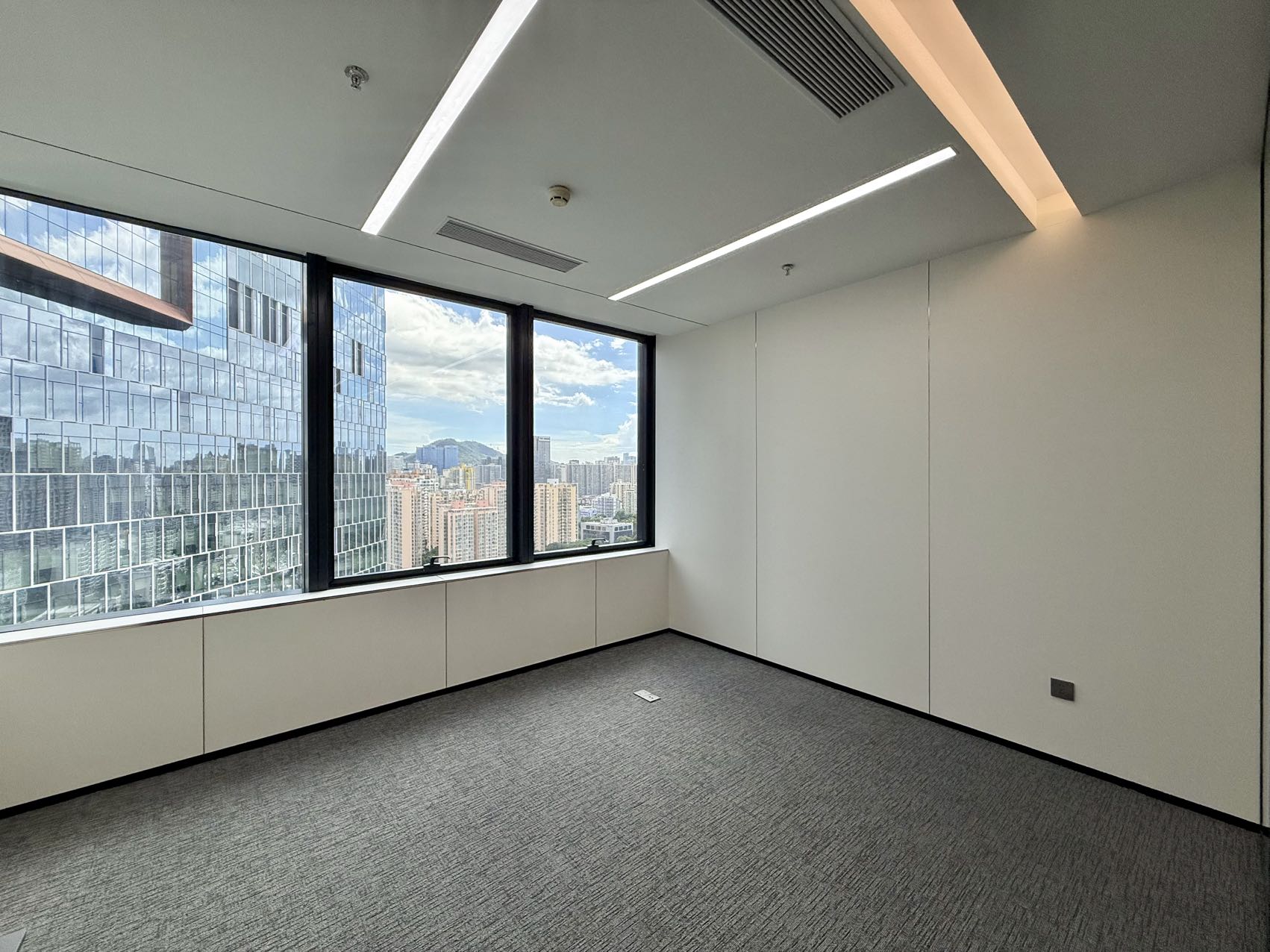 芒果网大厦318㎡出租