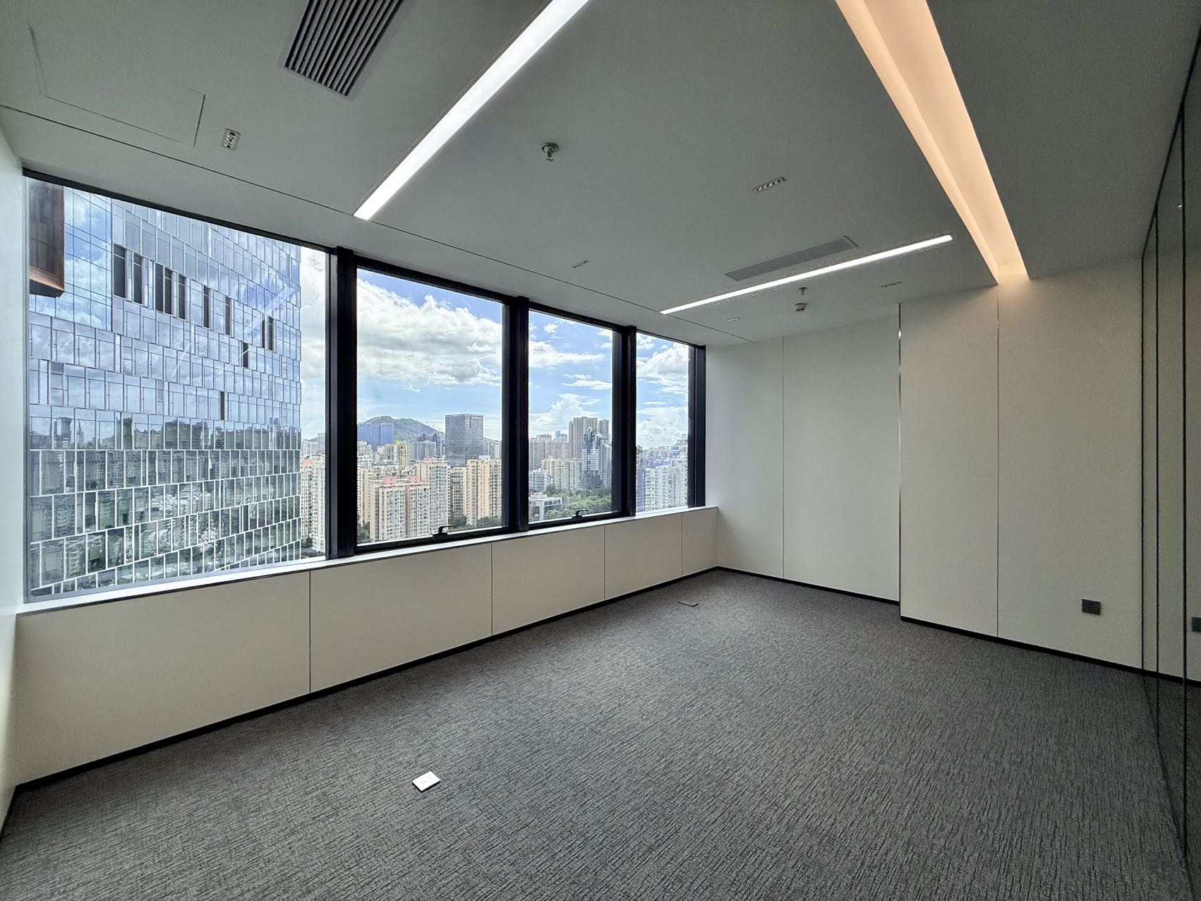 芒果网大厦318㎡出租