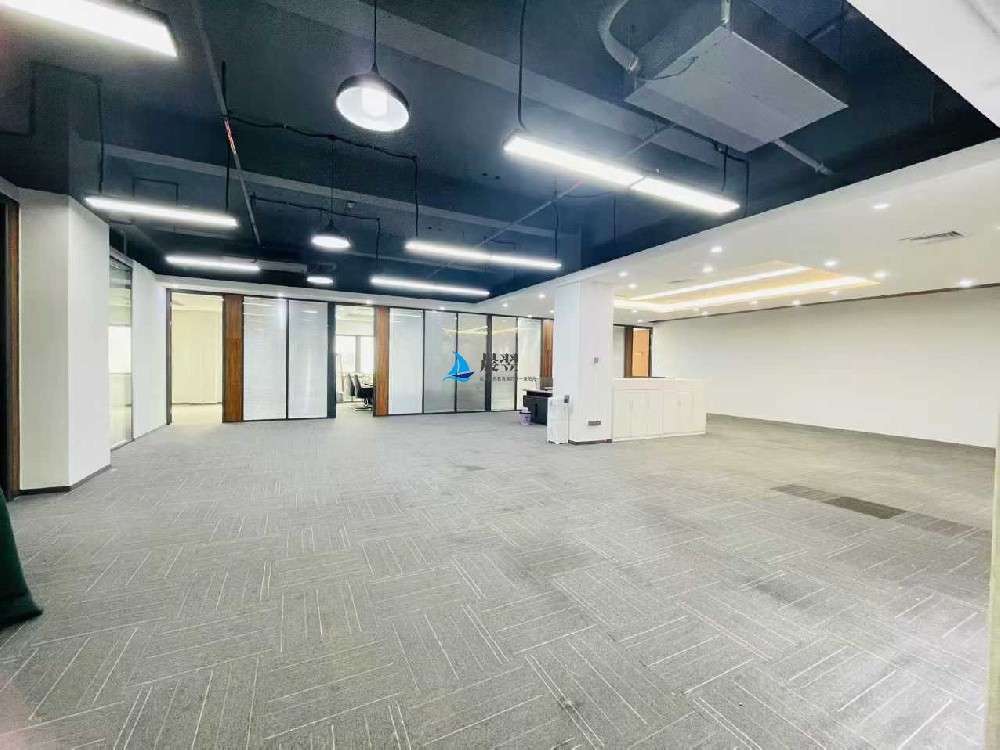 西丽留仙文化园868㎡出租｜免租期3个月｜7+1格局｜50卡位