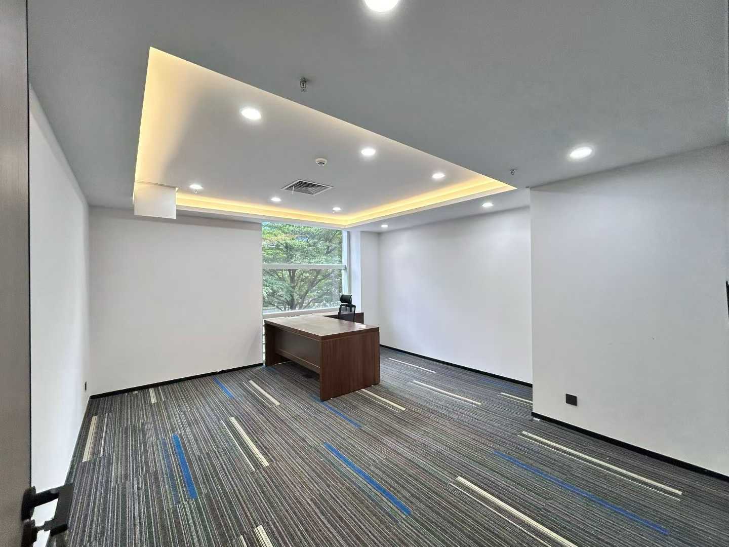 龙光世纪大厦630㎡办公室出租