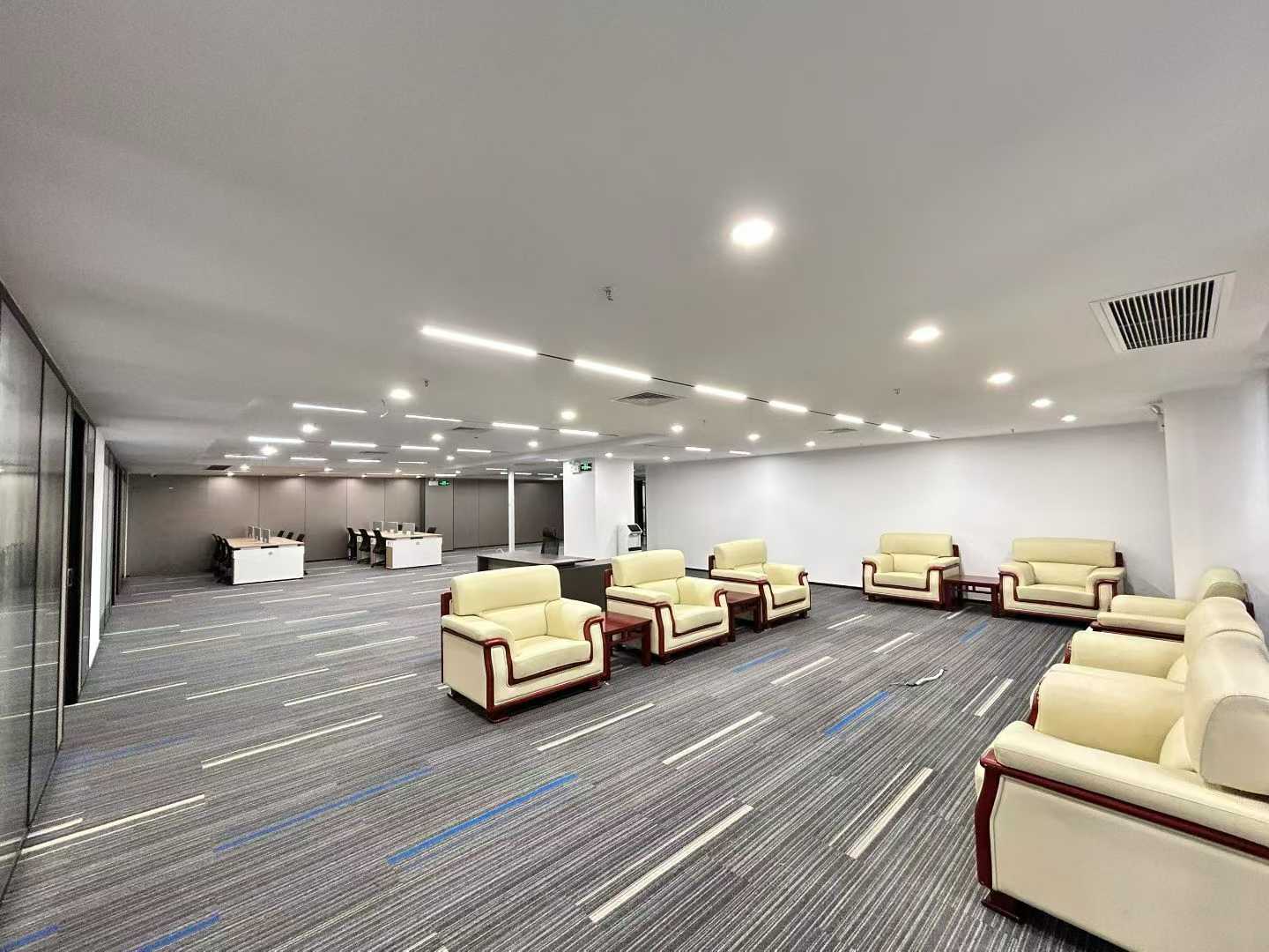 龙光世纪大厦630㎡办公室出租