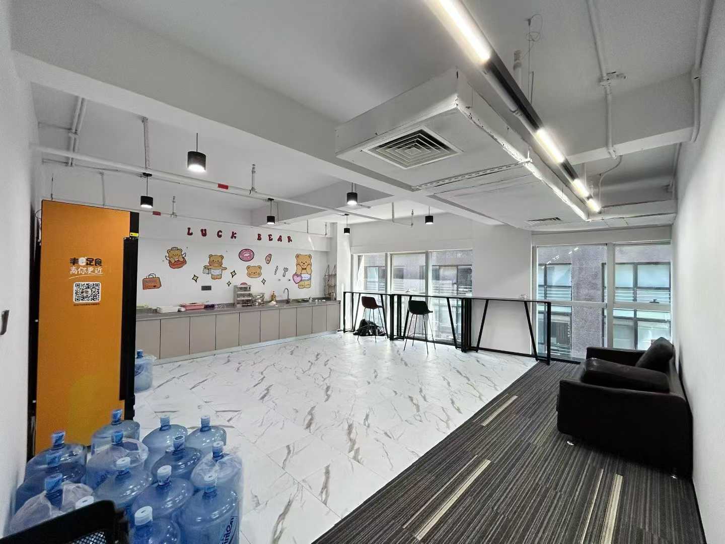 宝安中心地铁口1450㎡办公室出租