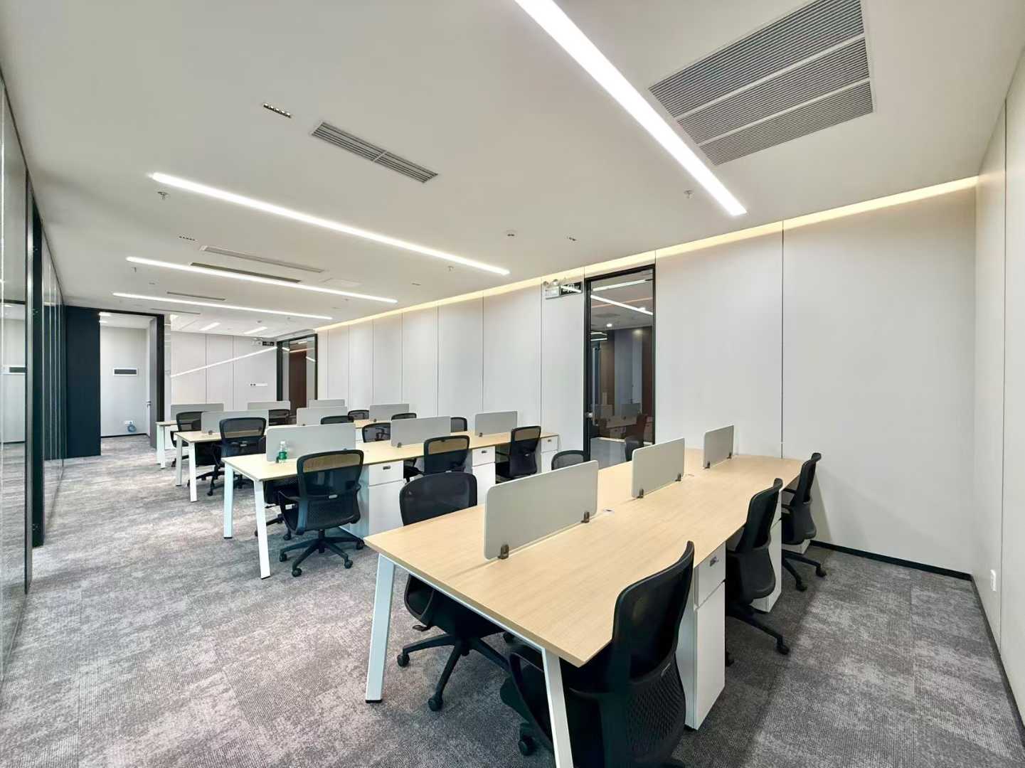 光峰科技大厦312㎡办公室出租