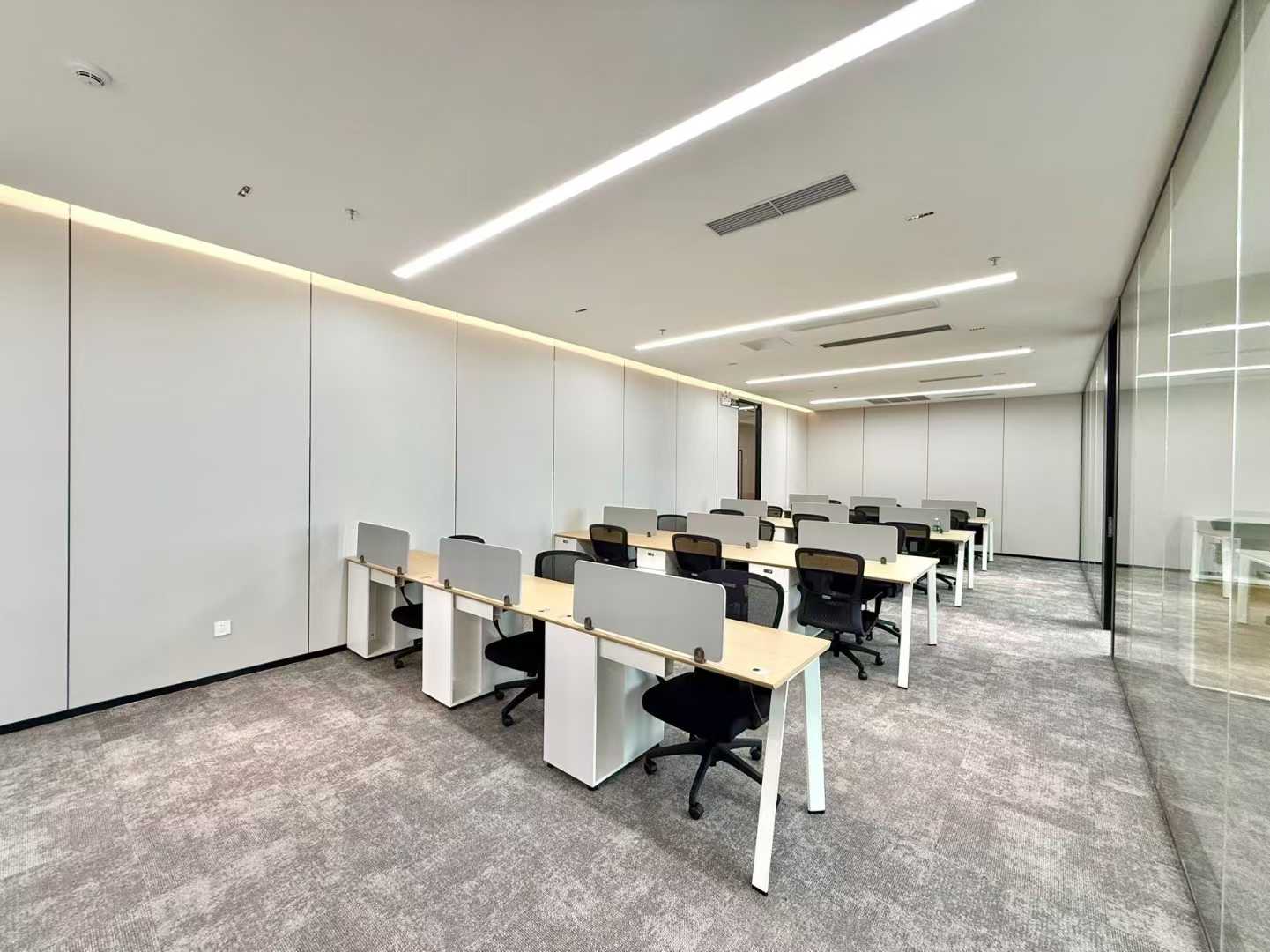 光峰科技大厦312㎡办公室出租