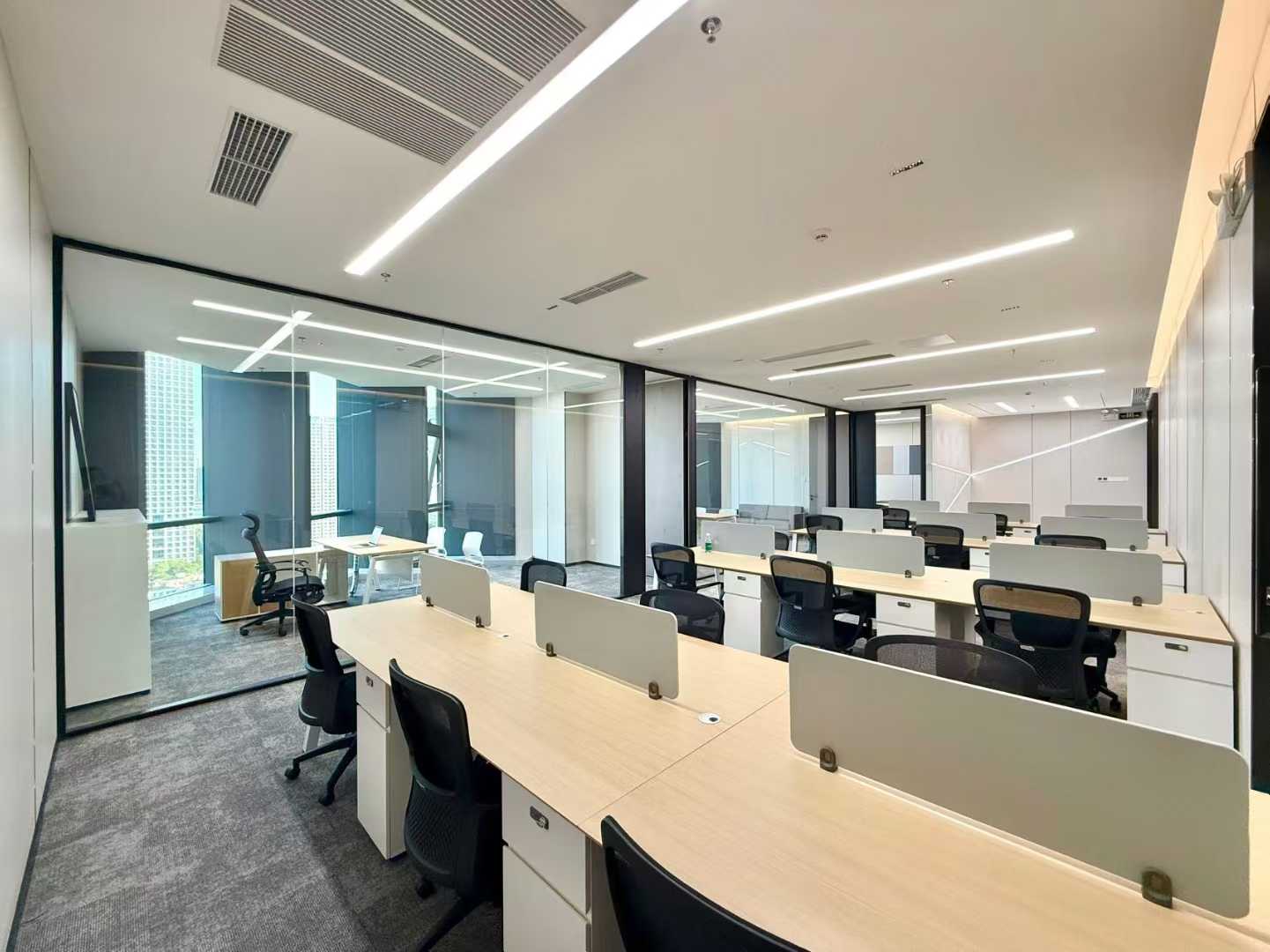 光峰科技大厦312㎡办公室出租