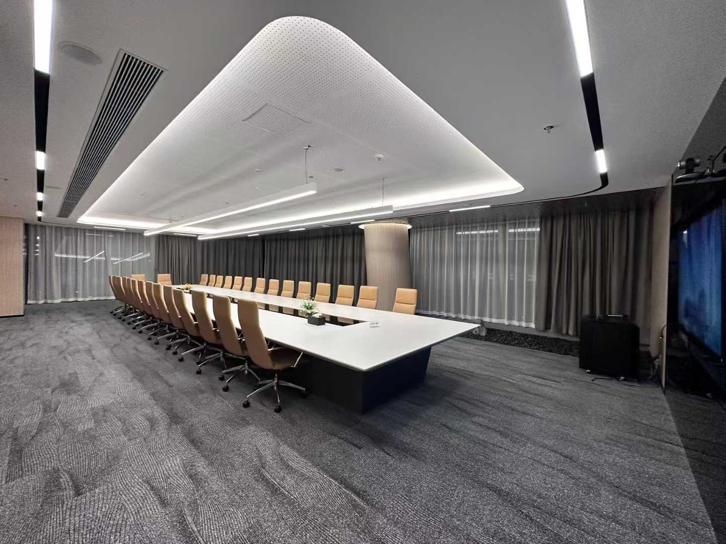 前海世茂大厦2000㎡办公室出租