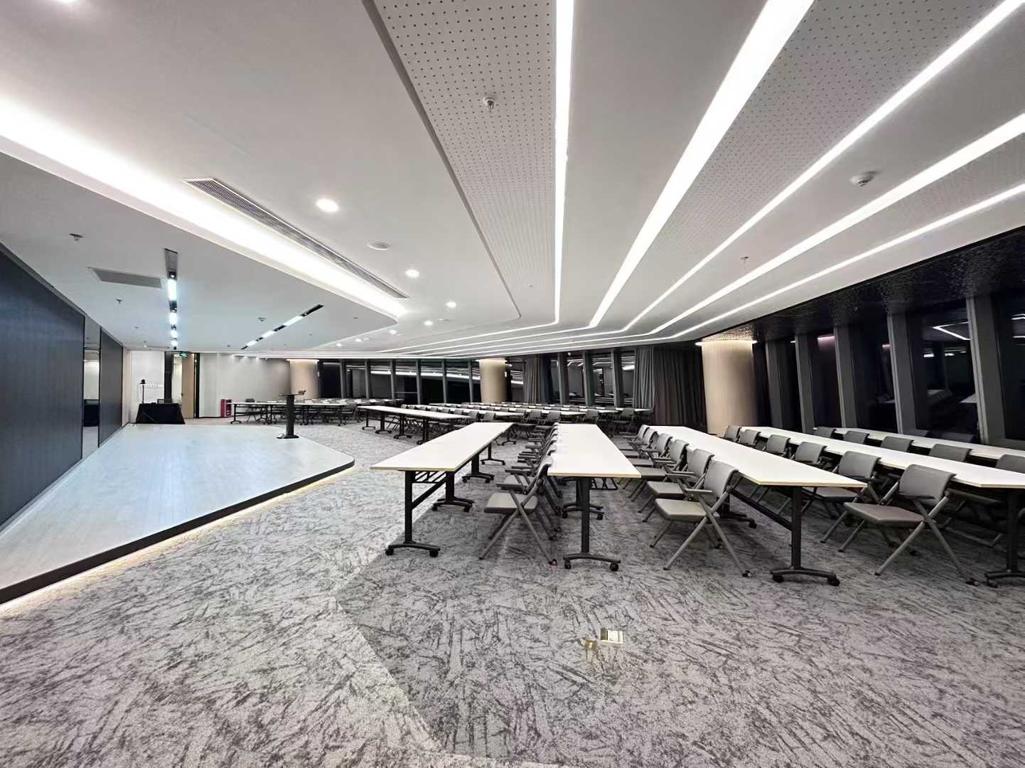 前海世茂大厦2000㎡办公室出租