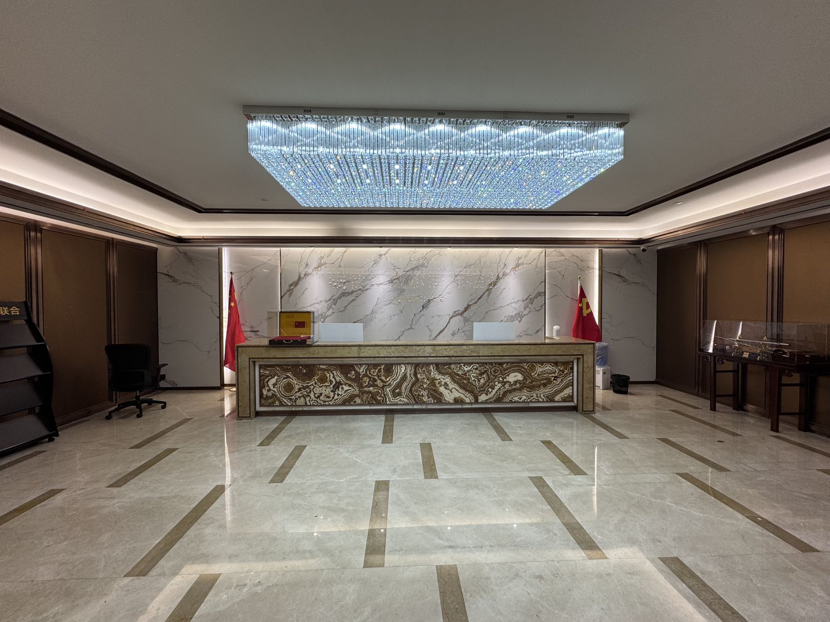 三诺大厦1884.81㎡整层办公室出租