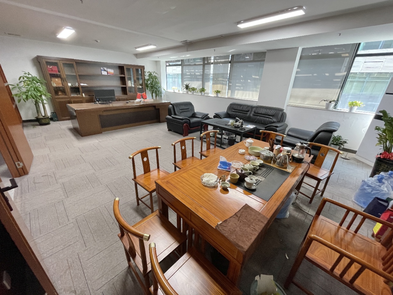 海大创意园950㎡办公室出租