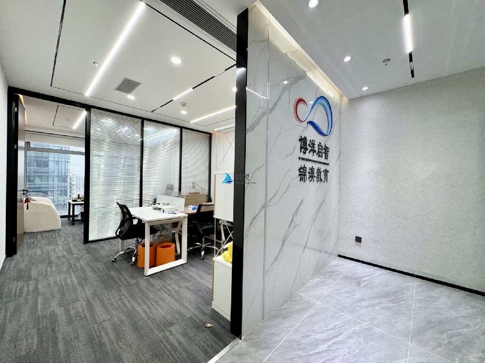 【天利中央商务广场98㎡办公室出租】1+1格局｜正电梯口｜全套家私