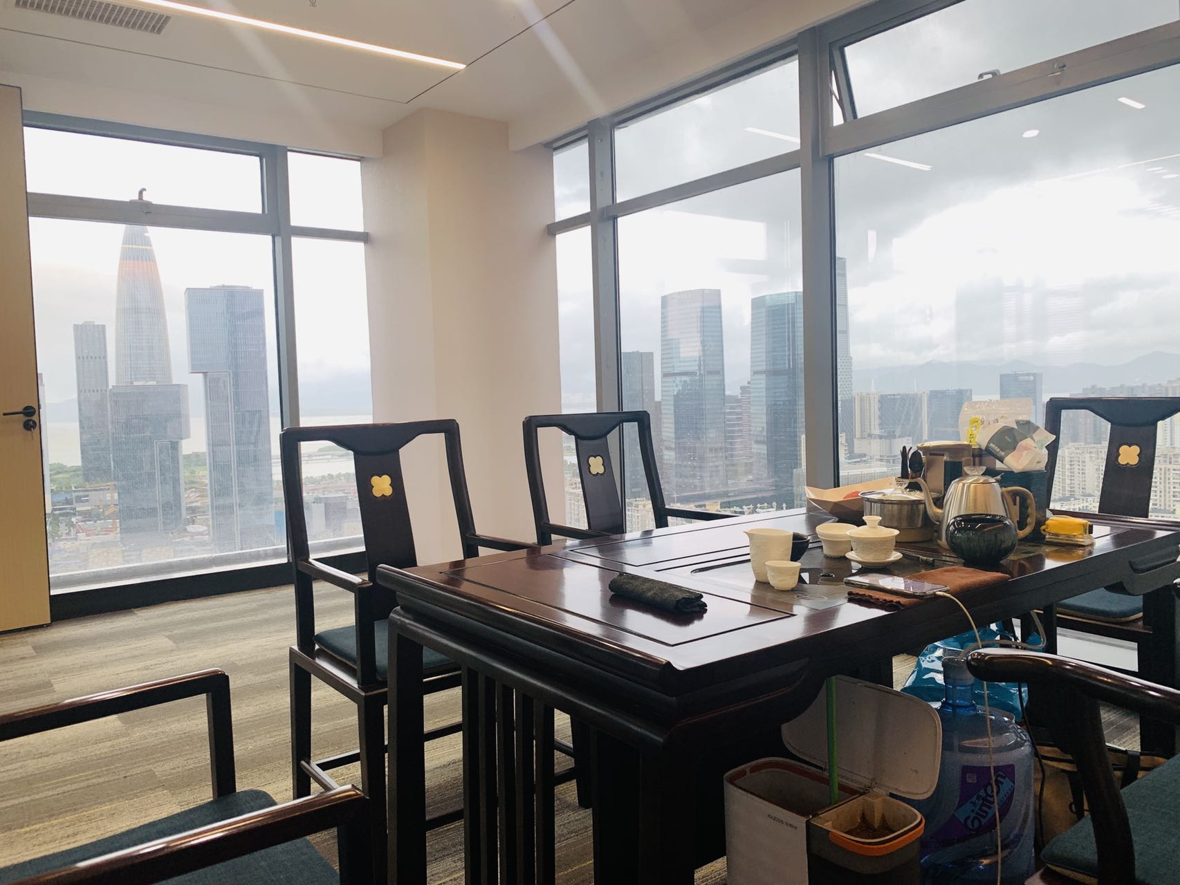 天利中央商务广场318㎡办公室出租