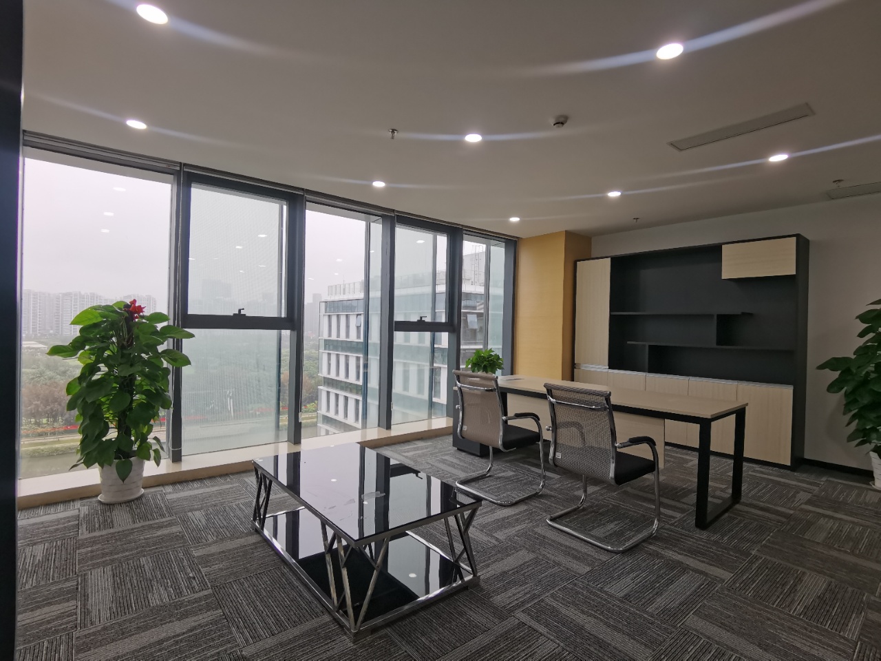 深圳湾科技生态园475㎡办公室出租