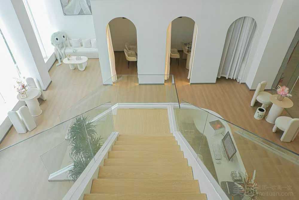 TCL大厦272.34㎡复式出租