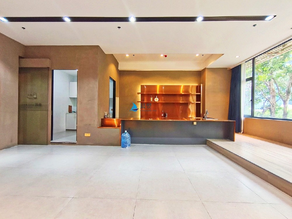 【盛世大厦220㎡办公室出租】80元/㎡！总价19030！适合艺术创作！