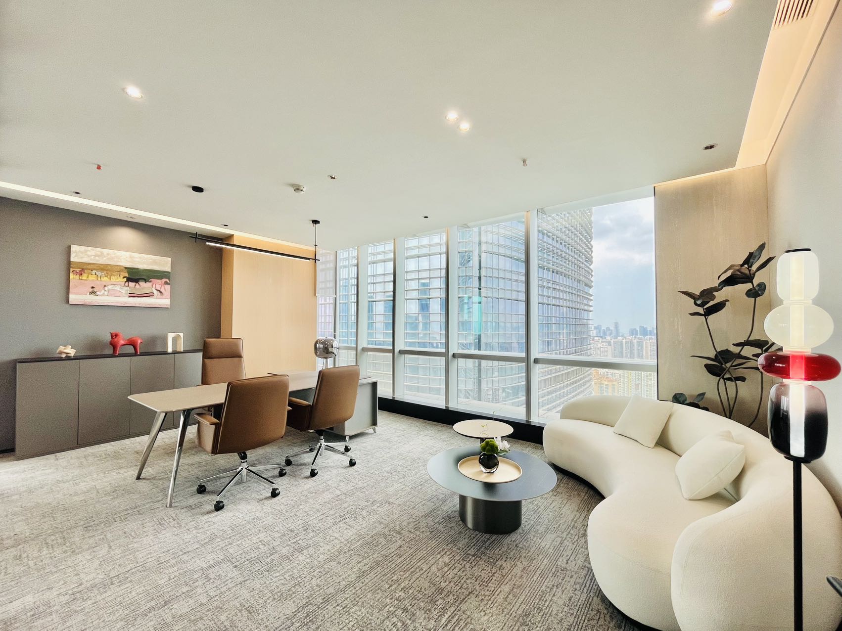 中洲控股中心450㎡豪装办公室出租