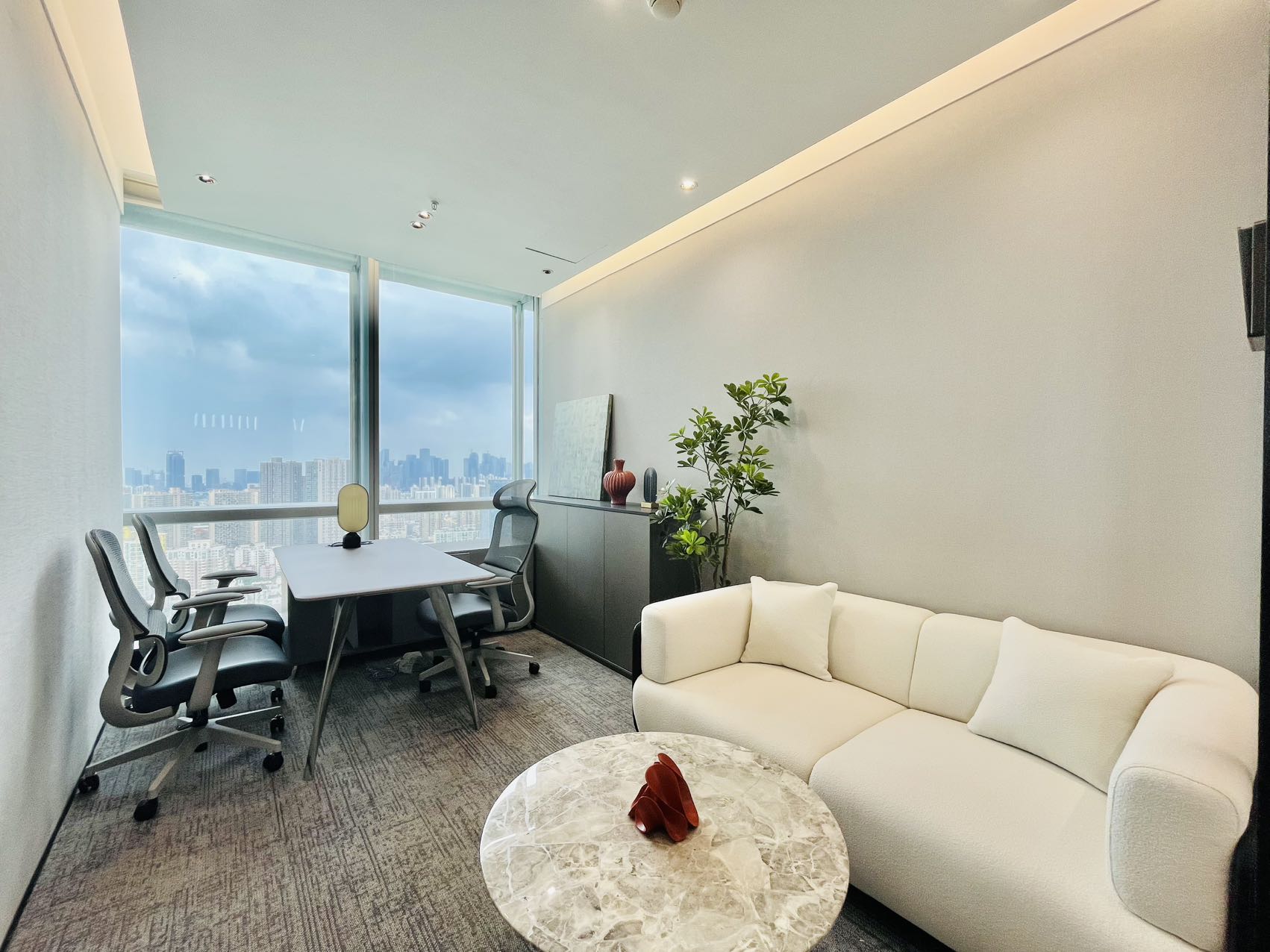 中洲控股中心450㎡豪装办公室出租