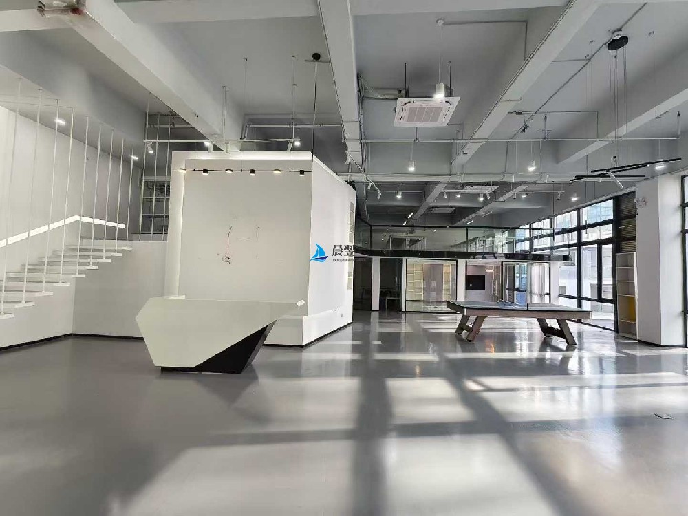 485㎡精装复式办公空间出租｜全景落地窗+电梯口位｜设计/传媒/创意公司理想之选