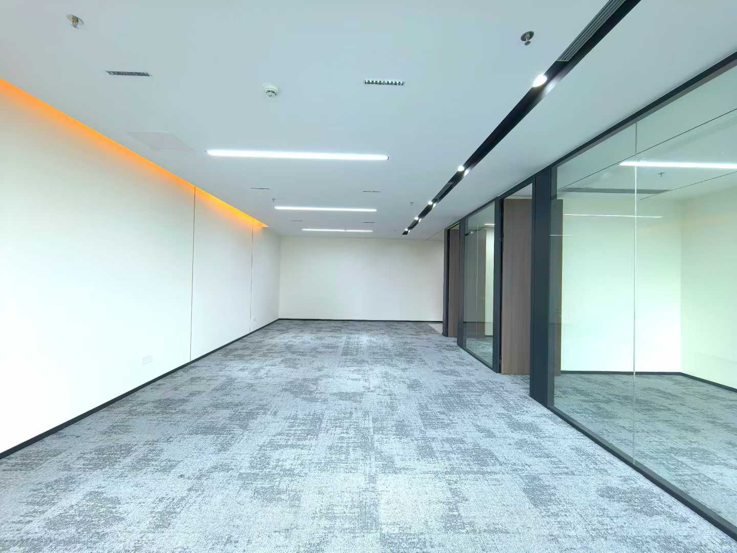 西丽光锋科技大厦180㎡办公室出租