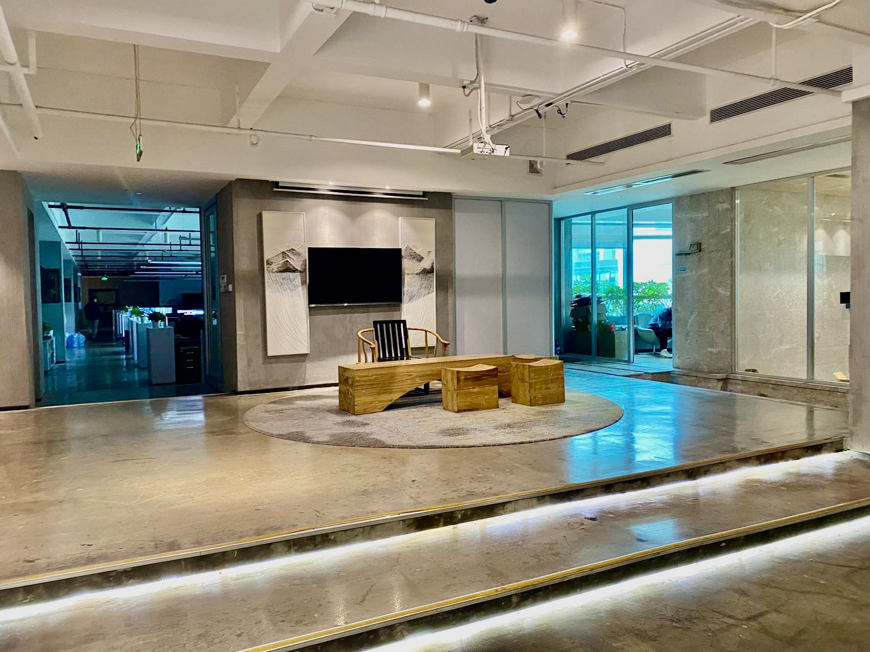 保税区万利大厦2041㎡整层/分租