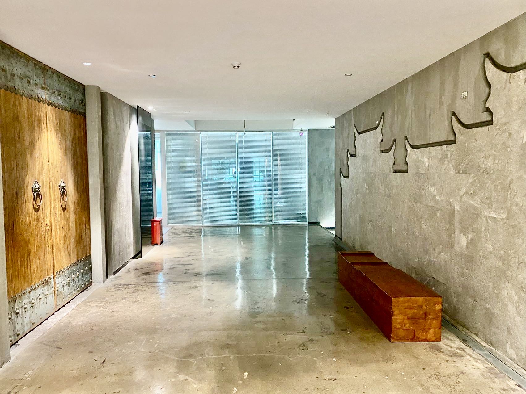 保税区万利大厦2041㎡整层/分租