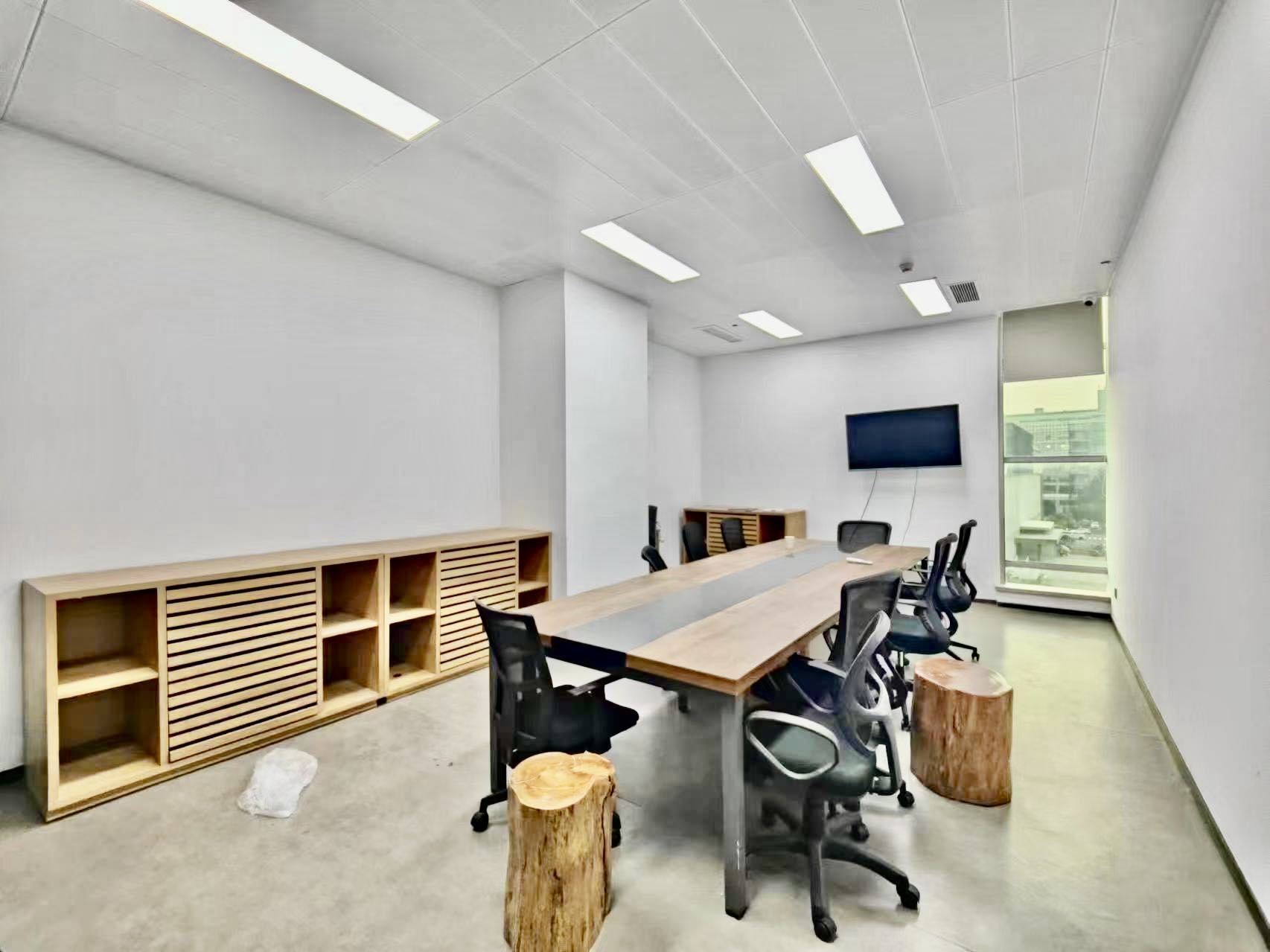 保税区万利大厦2041㎡整层/分租