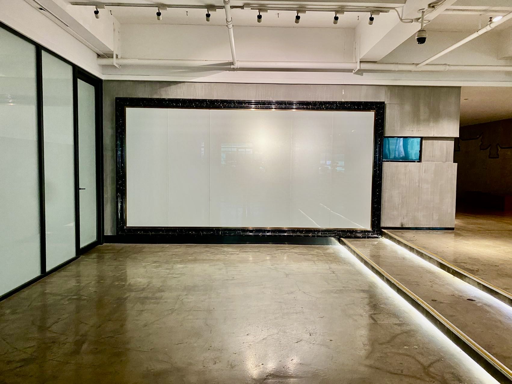 保税区万利大厦2041㎡整层/分租