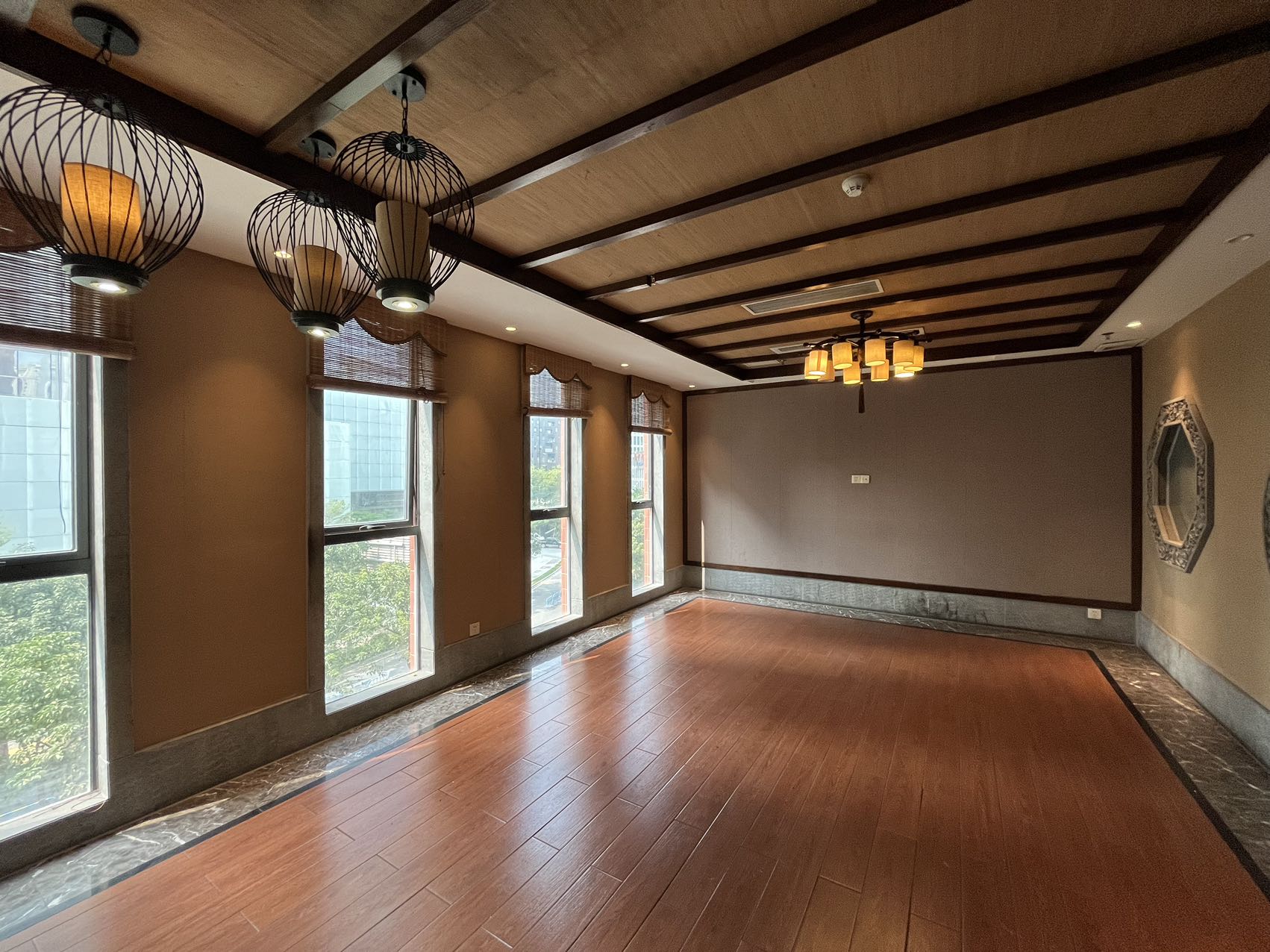 深圳南山1736㎡会所场地出租