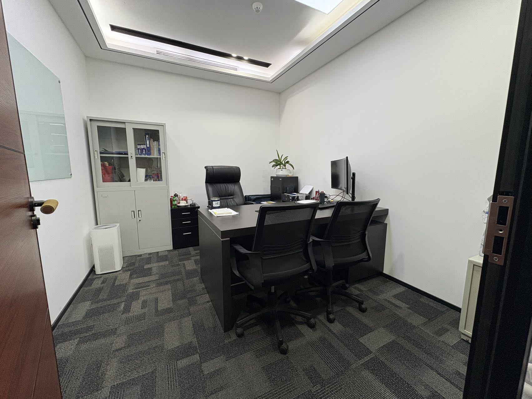 北航大厦稀缺电梯口办公空间出租