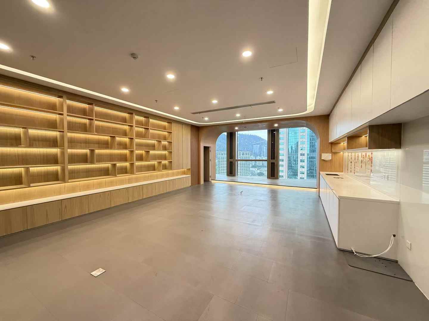 招商蛇口广场整层办公空间出租