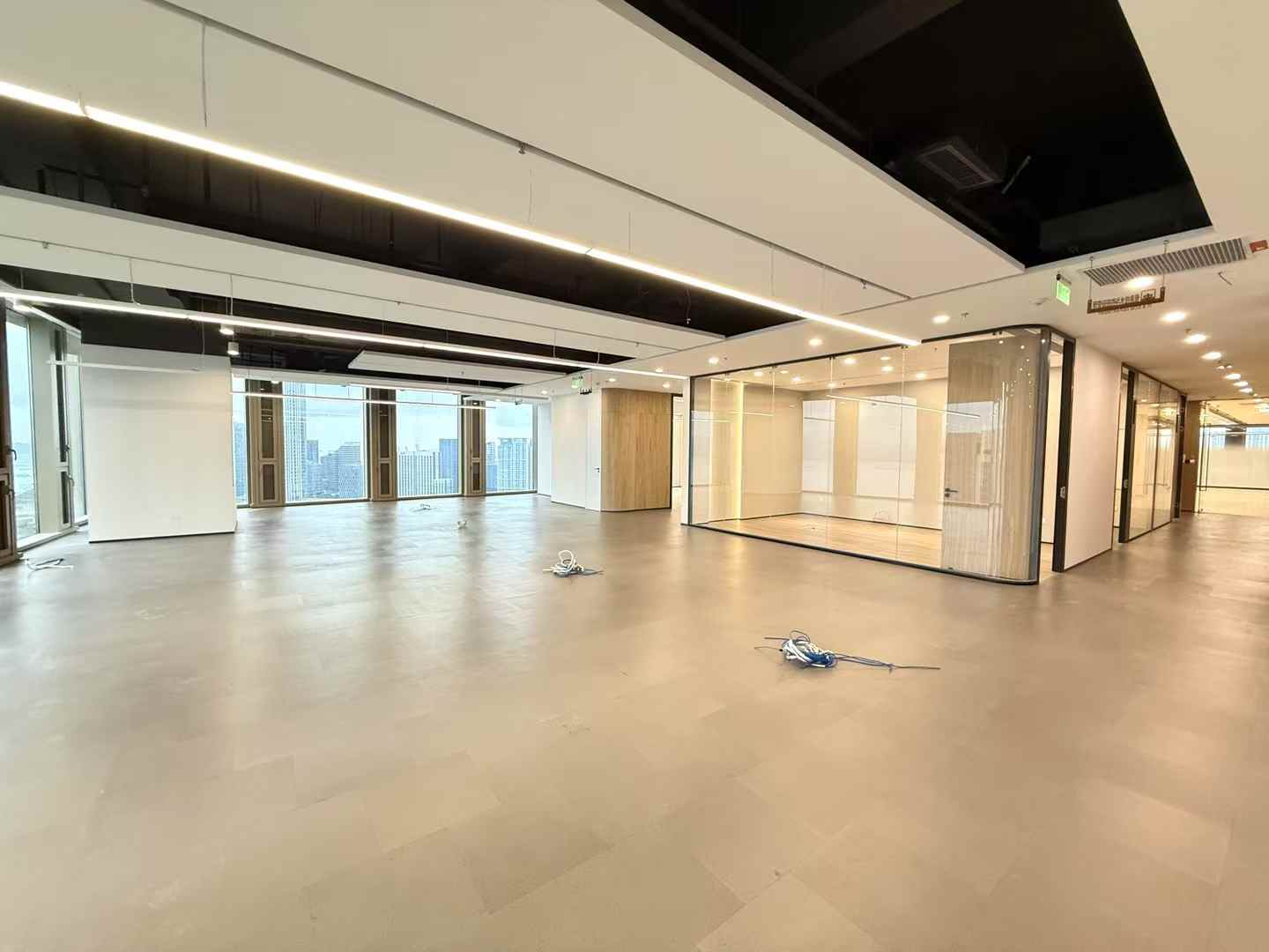 招商蛇口广场整层办公空间出租