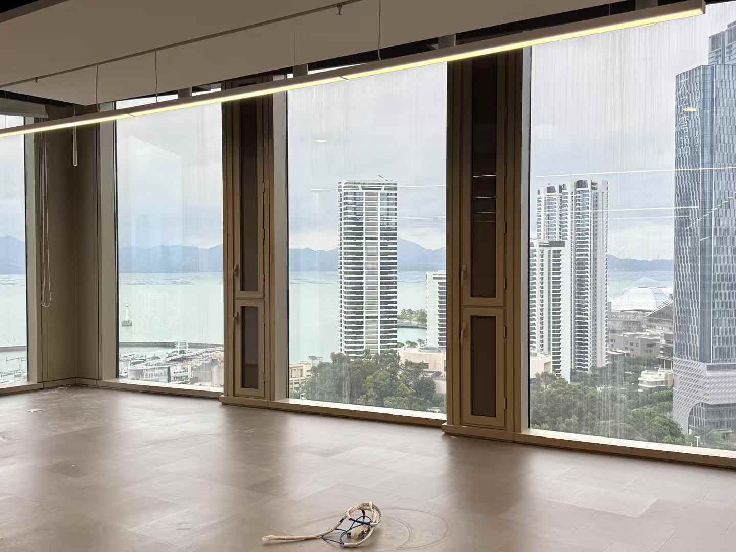 招商蛇口广场整层办公空间出租