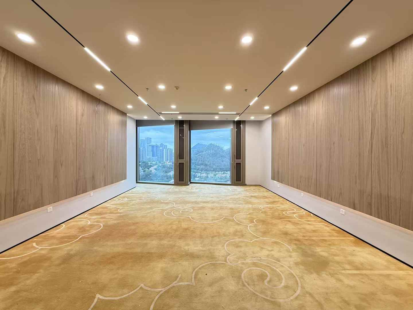 招商蛇口广场整层办公空间出租