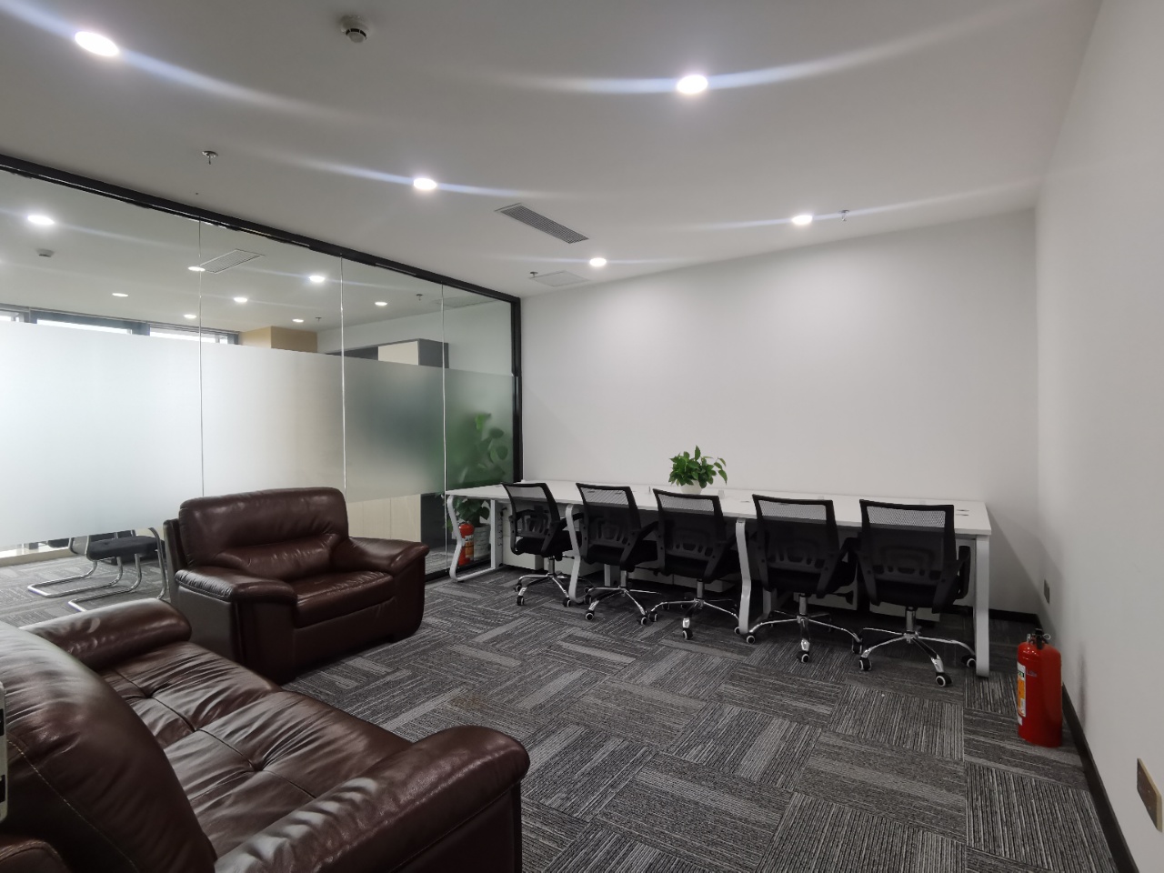 深圳湾科技生态园475平方米办公空间出租